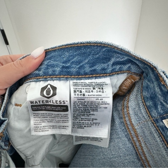 Levi’s 501 Upcycled Denim Jeans Back Smiley Pocket Floral Leather Patch Size 25 - Picture 8 of 10